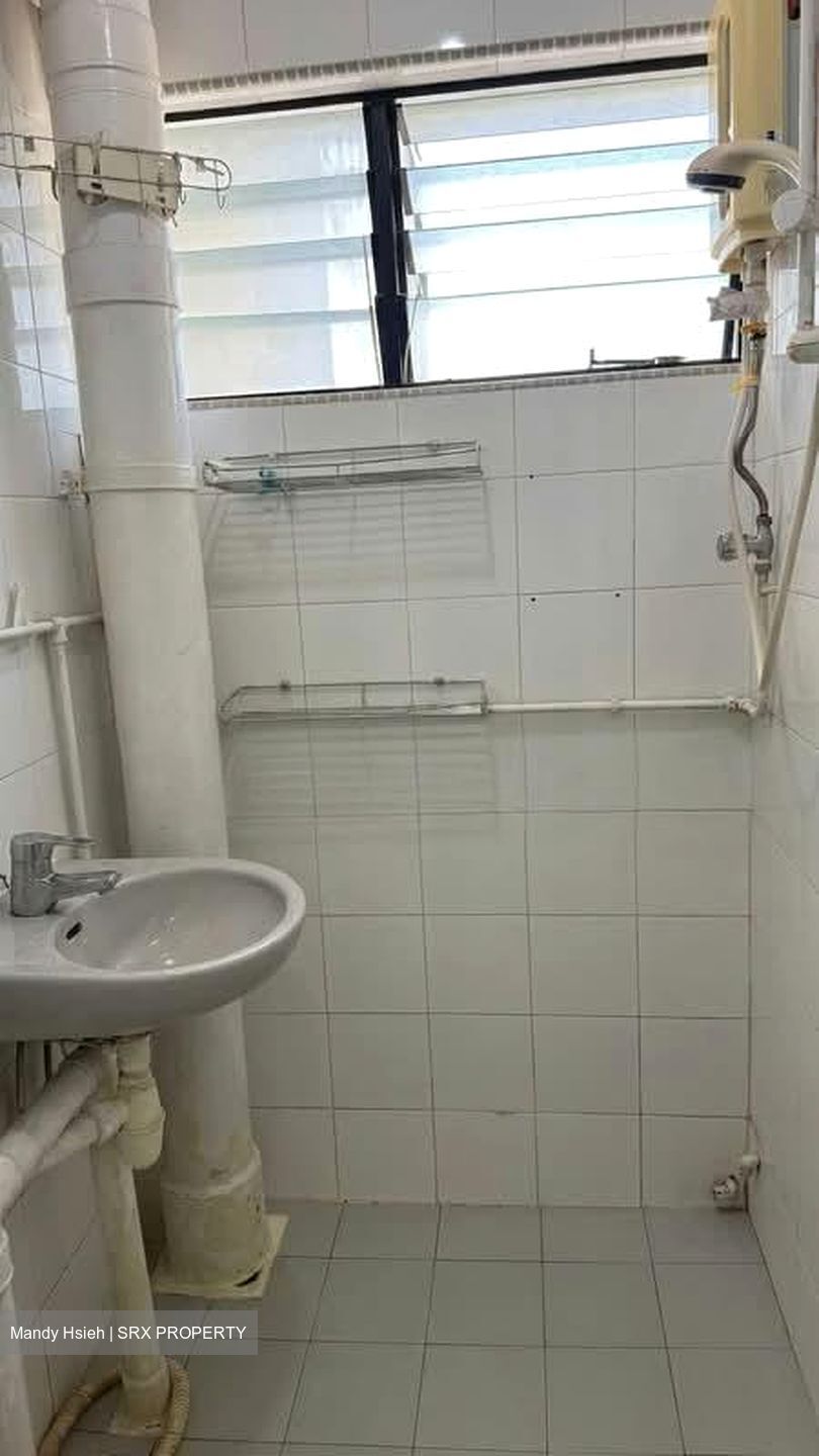 Blk 28 New Upper Changi Road (Bedok), HDB 3 Rooms #558266661